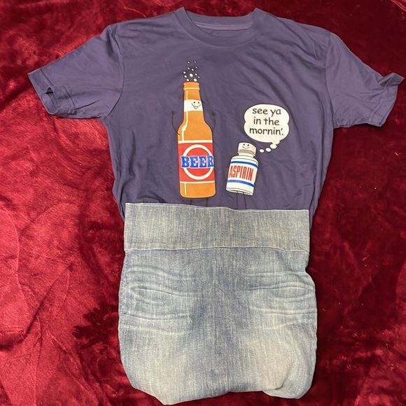 Donated🎈Fun 🤪 New breed unisex T shirts NWT. - Picture 3 of 3